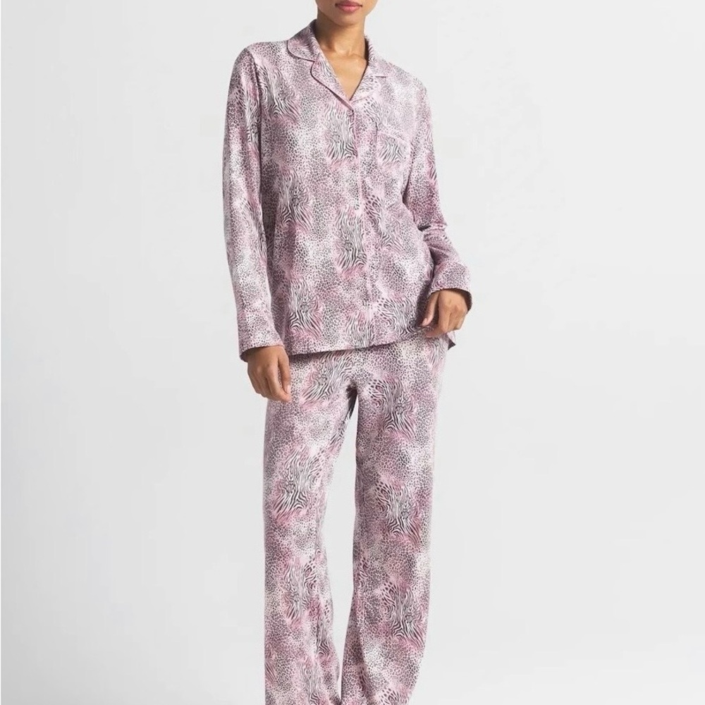 SKIMS Pink and White Patterned Pajama Set